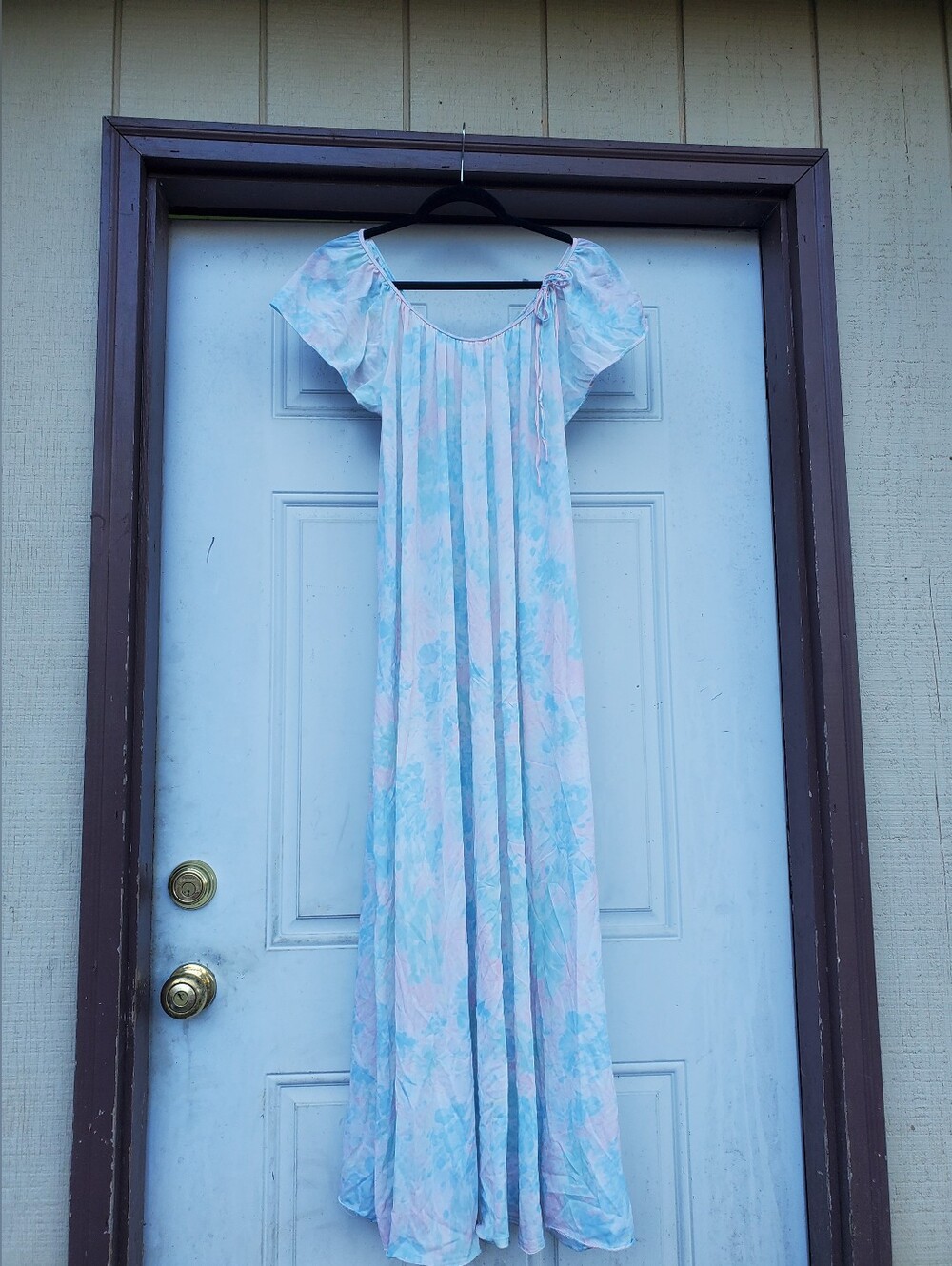 Women's Pastel Pink & Blue Floral Nightgown.